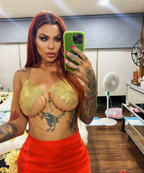 Elenaypunto 独占スター 写真