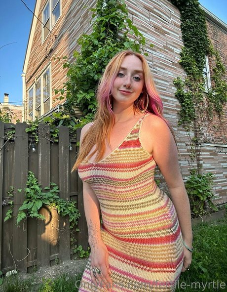 Fertile Myrtle ホットなポルノスター 写真