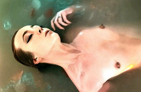 rileycyriis vip ポルノスター ヌード 写真