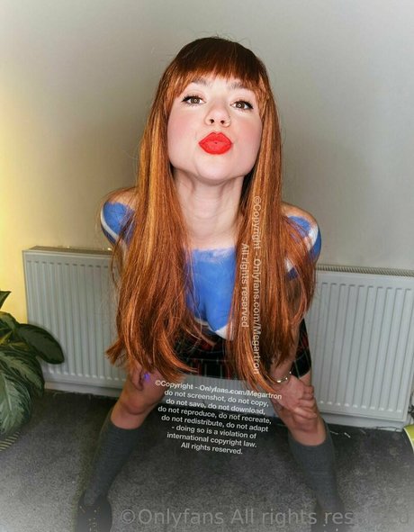 megartron アート女優 ギャラリー