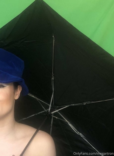 megartron ポルノスター トップ 写真