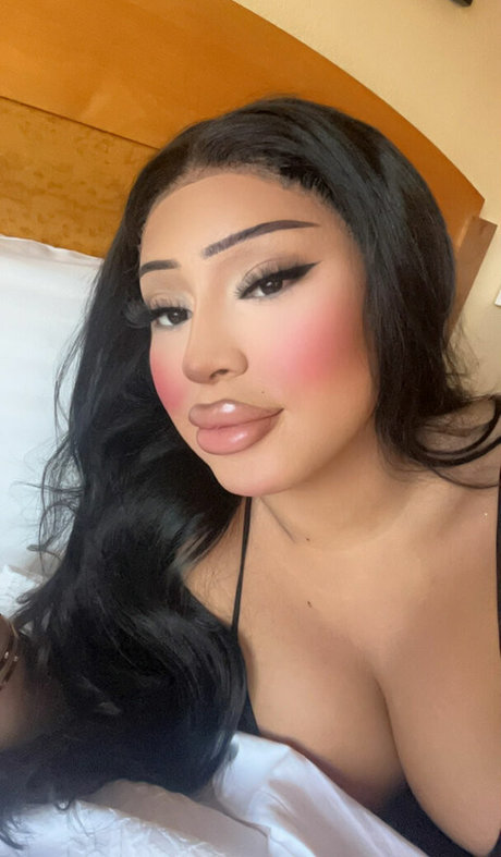 Alexistheedoll 独占女優 写真