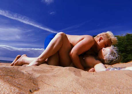 JOIティーンオンリーファンズ ホットxxx ギャラリー