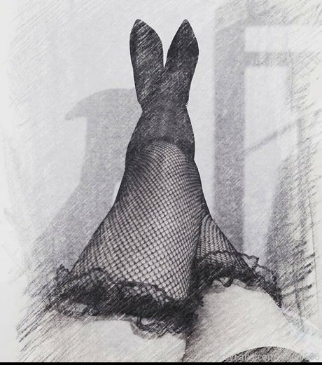 クーガーオンリーファンズ ヌード 写真