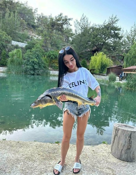 シックオンリーファン セクシー裸 画像