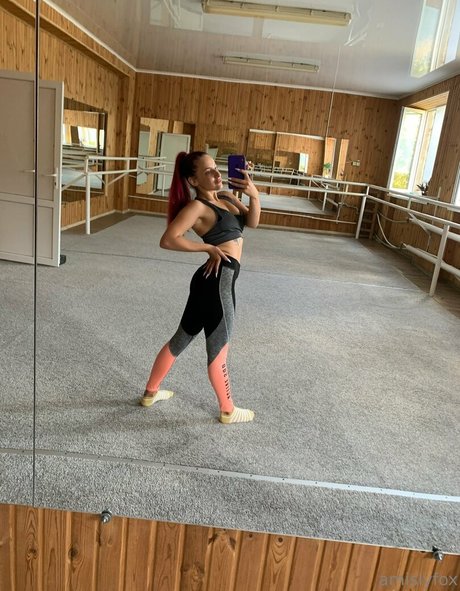 alislyfox 完璧なスター 写真