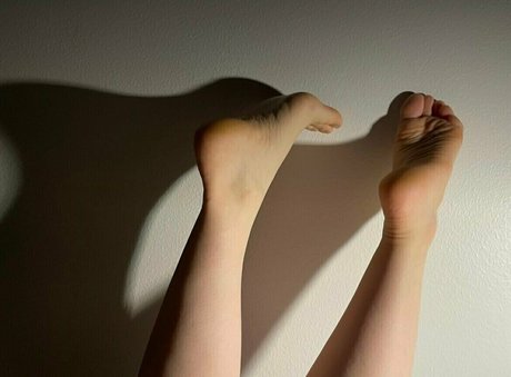 toesonglitter ポルノスター 無料 ギャラリー