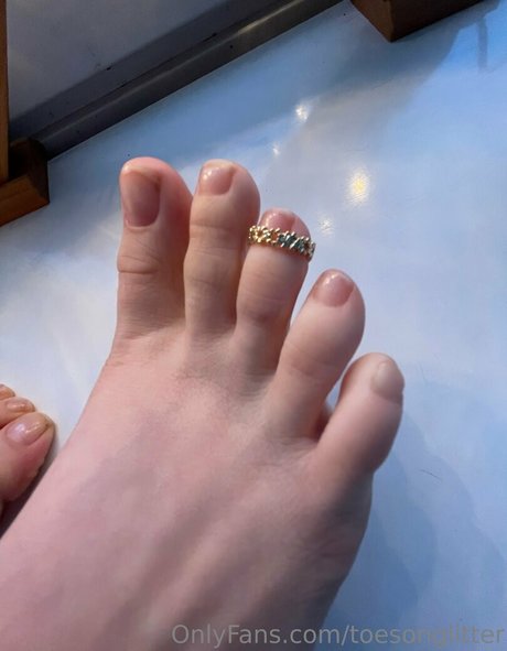 toesonglitter ポルノスター アダルト 画像
