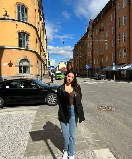 Clara Gomez ヌードモデル 写真