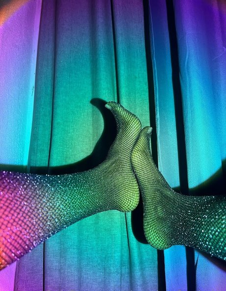 ダーティトークオンリーファンズ エロ 写真