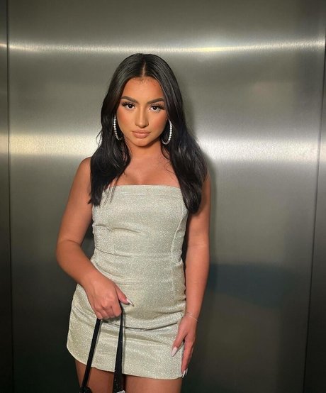 大学生のオンリーファンズ 無料ポルノ 画像