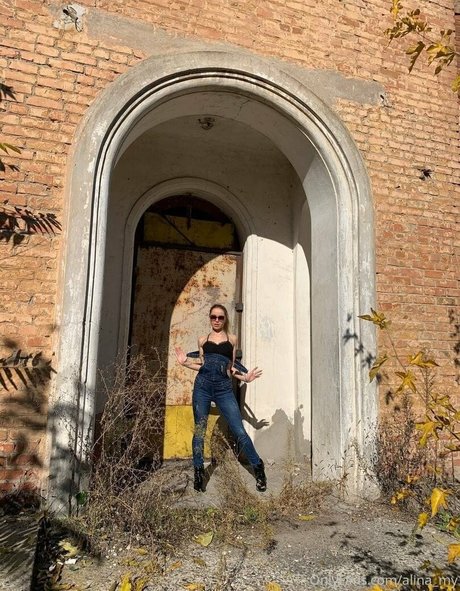 ディープオンリーファン 無料 写真