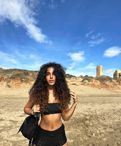 Zoe Bayona かわいいポルノスター 写真