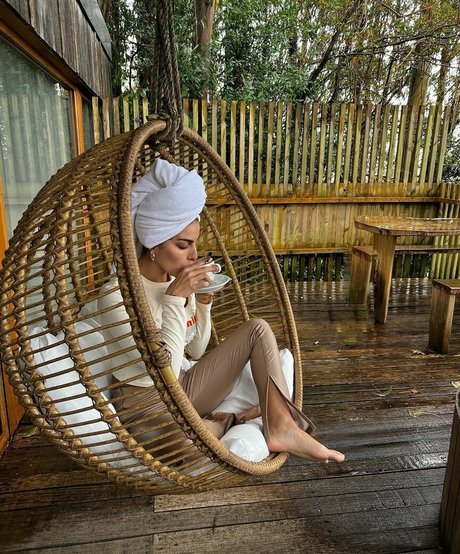 Zoe Bayona エロティック女優 画像