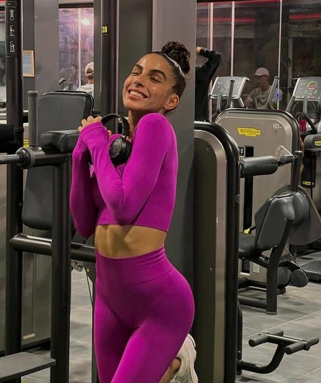 Zoe Bayona スター ヌード 写真