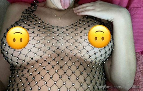 soymeryjim 無料モデル 写真