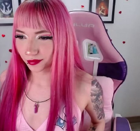 18歳のオンリーファンズ 無料裸 画像