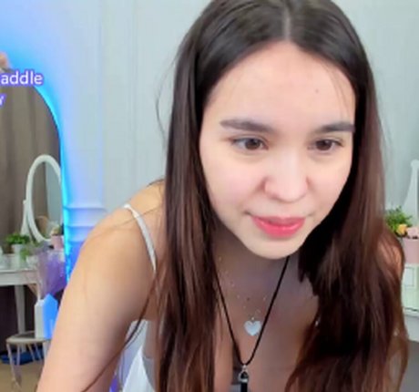 Recurbate S 可愛いモデル 写真