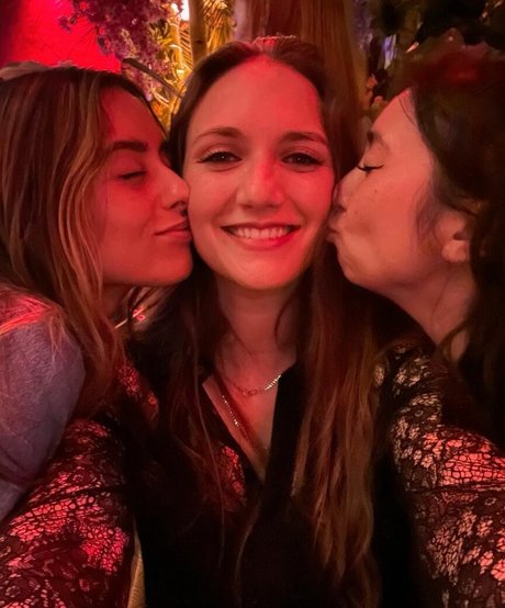 フェムボーイアジアンOnlyFans アート裸 画像