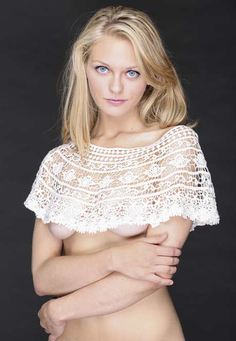 Alli Rae ホット女優 写真