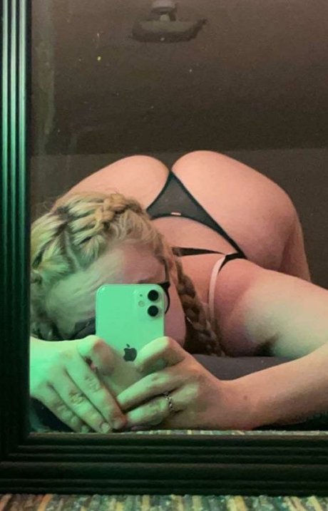 主観視点の手コキOnlyFans ポルノグラフィック 画像