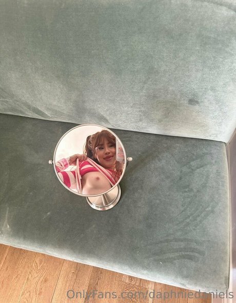 tinydaph セクシーモデル 画像