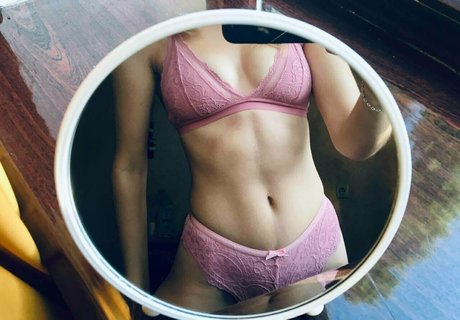 yummysofie 高品質モデル アーカイブ