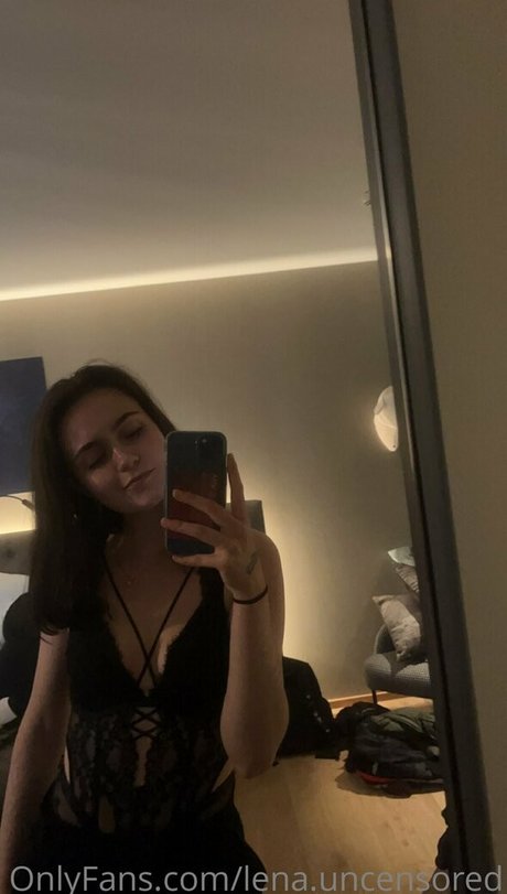 大学生のオンリーファンズ セクシー裸 画像