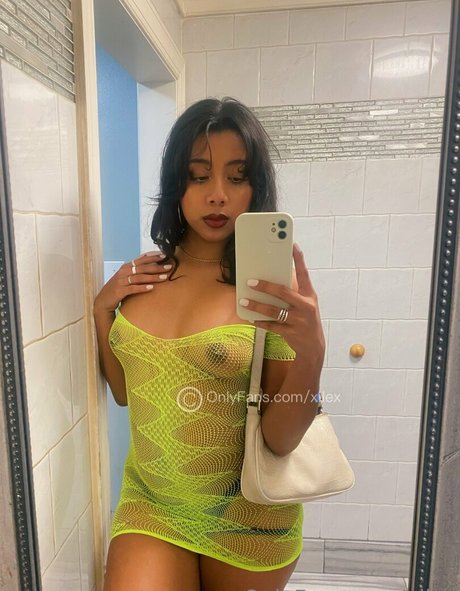 Xilex Asmr アダルトスター 写真