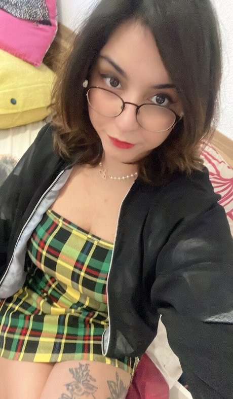 金髪クーガーオンリーファンズ 美しい 画像