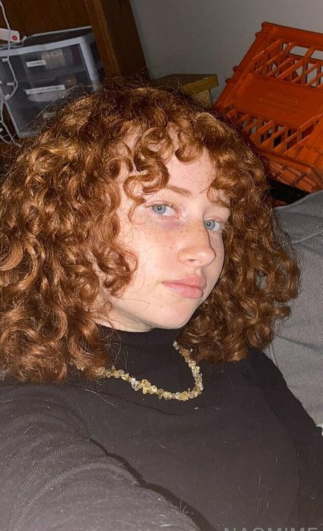 naomime ポルノスター ヌード 写真