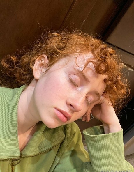 naomime アダルトモデル 写真