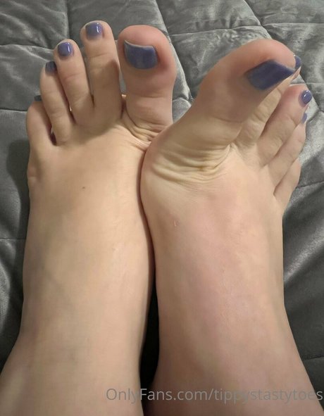 ゴス3P OnlyFans 美しいxxx 写真