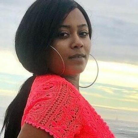 背が高くて巨乳のOnlyFans 裸 写真