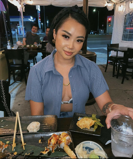 Twaydabae ポルノスター ギャラリー