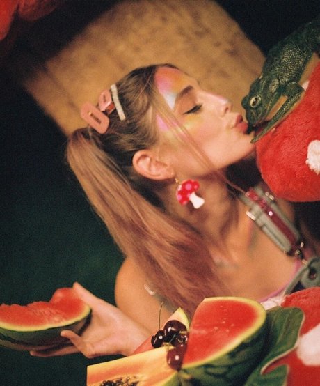 スマイルオンリーファンズ 無料ポルノ 画像