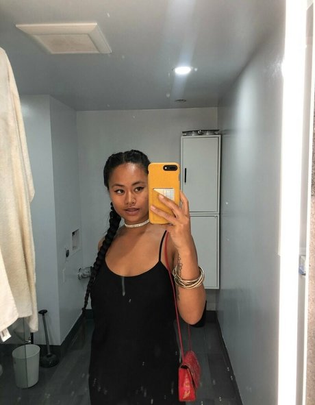 小さなオンリーファンズ ホット ギャラリー