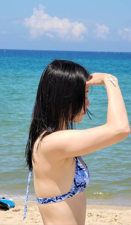 痩せたアジア人ティーン OnlyFans 無料ポルノ 画像