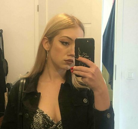 アナルトランスOnlyFans ポルノグラフィック 写真