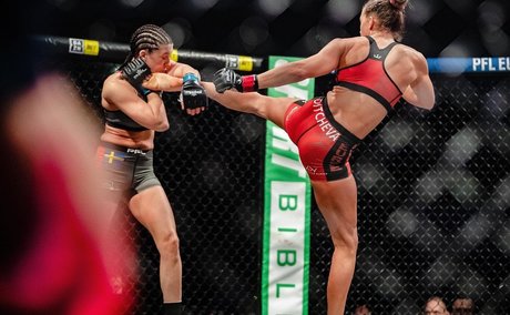 Dakota Ditcheva セクシーなスター 画像