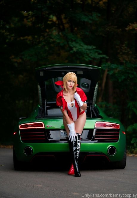 Bamzy Cosplay セクシー女優 写真