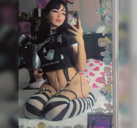 Lexi Benz ポルノモデル 画像