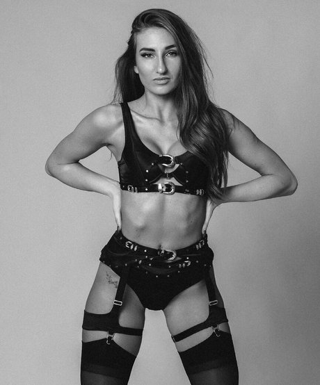 Dutch Deelee セックスモデル 写真