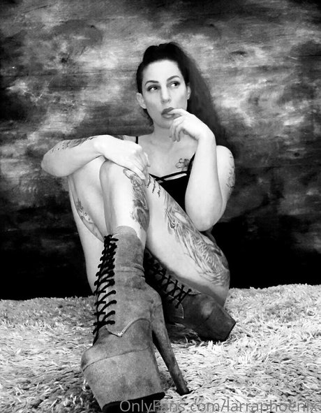 arielrhoades アートスター ギャラリー