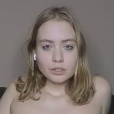 赤毛の熟女オンリーファンズ ベスト 画像