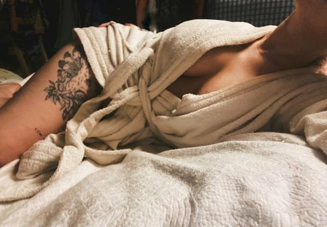 ジムガールズオンリーファンズ 無料エロ 写真