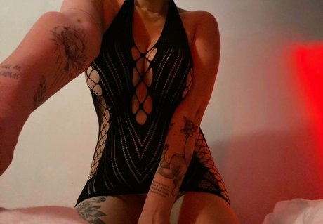 アジアンツインズOnlyFans 美しいxxx 写真