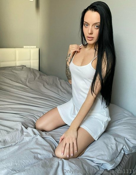 巨大なペニスオンリーファンズ アートポルノ 写真