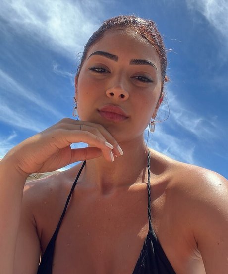 Graciely Junqueira セックスポルノスター ギャラリー