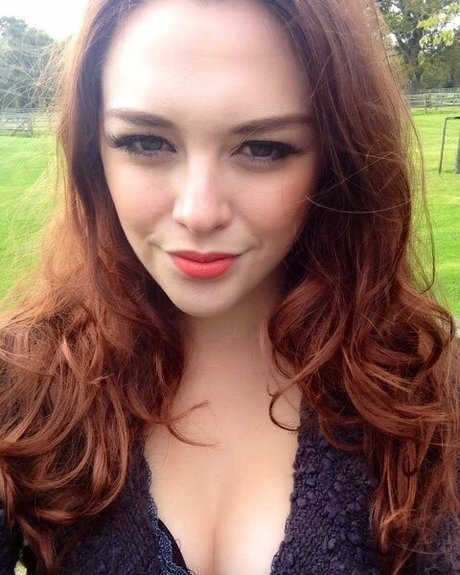 50歳以上のオンリーファンズ エロチック ギャラリー